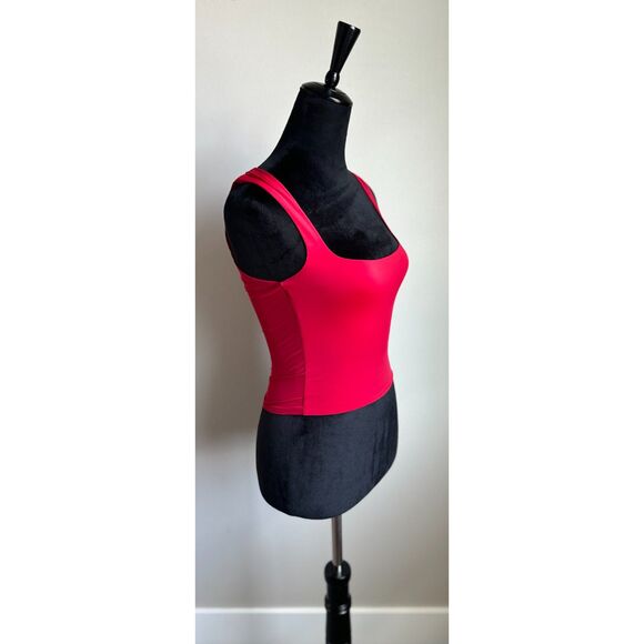 Princess Polly Women's Back in Time Square Neck Red Cropped Jersey Tank Size 2 - Picture 4 of 9